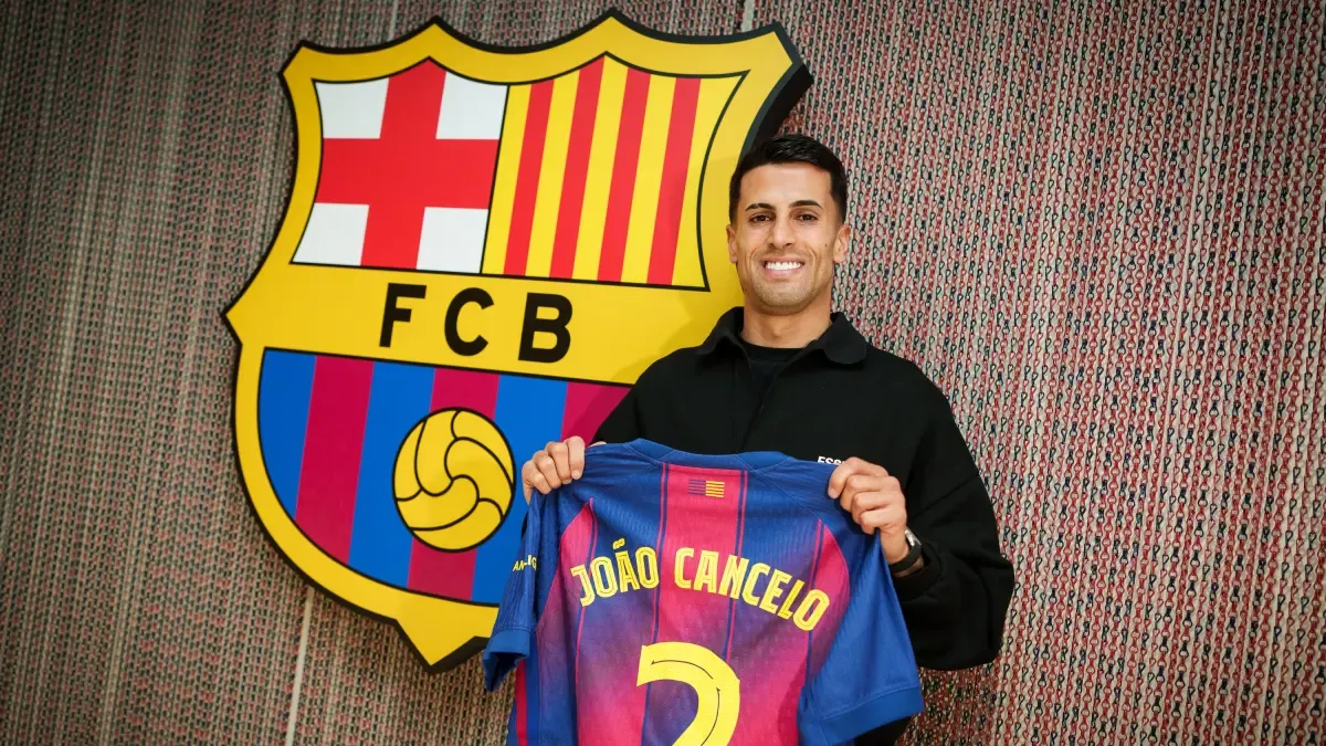 كانسيلو يوقّع لبرشلونة حتى 2029 بعد فسخ عقده مع الهلال